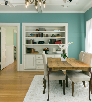 Decorate to Complement Your Hardwood Floor
